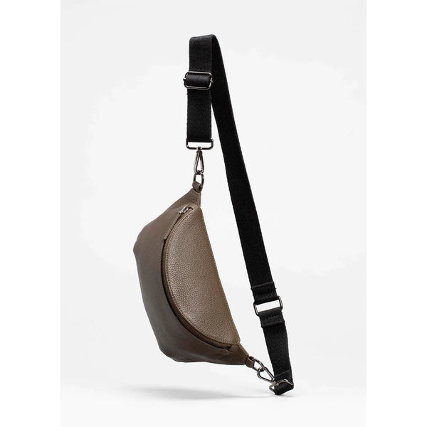 Tavik Sling Bag